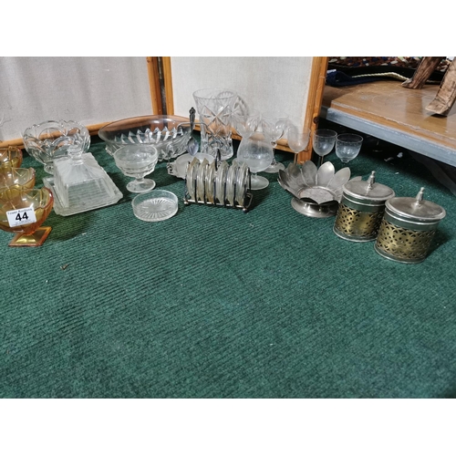 44 - Large quantity of glasswear inc cut crystal etc.