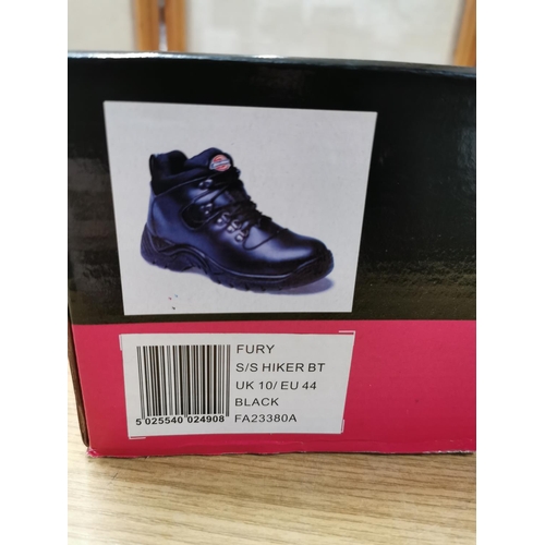 25 - pair of Dickies Safety/hiker boots UK size 10, Brand new