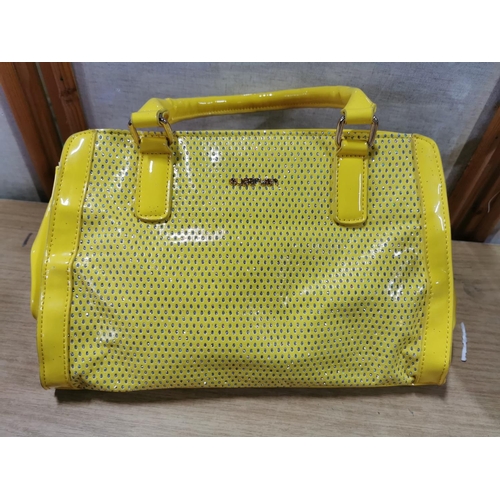 28 - 4x good named quality handbags