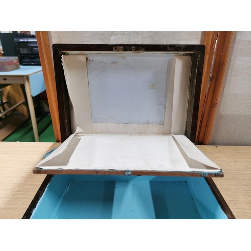 59 - Antique hardwood writing slope storage box with attractive chevron Mother of Pearl inlay. Key not in... 