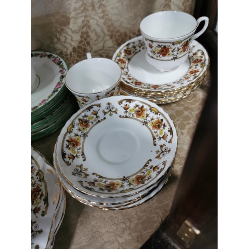 13 - 2x tea sets by Wedgewood and Royal Stafford 