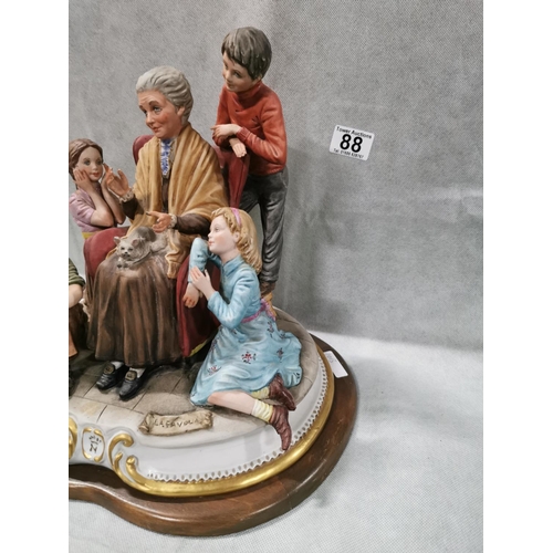 88 - Capodimonte figurine - A Calle La Favola - The Fairytale grandmother children - Italy - in very good... 