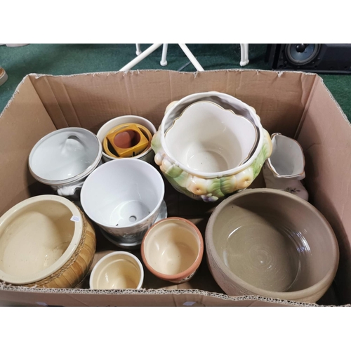 367 - Large job lot in 2 boxes of various collectable planters inc terracotta, dragon pottery planters, po... 