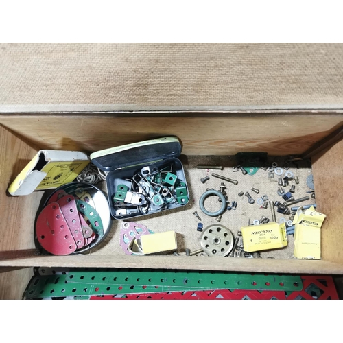 112 - Vintage 1960's Meccano set in a wooden box inc a wind up mechanical movement with key set of 4 x lar... 