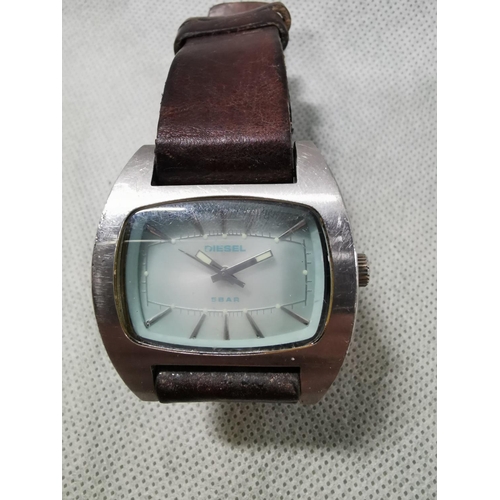 180 - Vintage Diesel 5 Bar quartz watch with leather strap