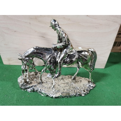 60 - Collection of collectable figures relating to hunting inc, an interesting pewter figure group on a w... 