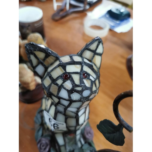 66 - Pretty tiffany style cat formed table lamp looking up at a butterfly, butterfly has an old fix in wo... 