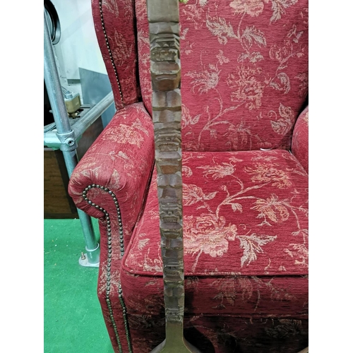 93 - Very large unusual wooden wall hanging spoon and fork in good condition, 105.5cm long, width of 17cm... 