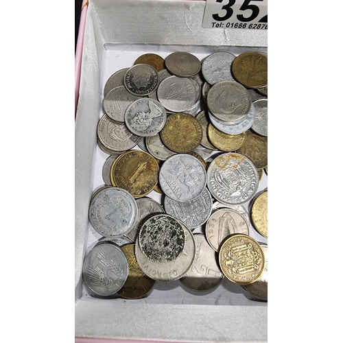 352 - Quantity of various vintage coins from around the world