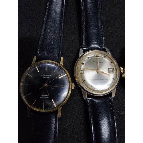 185 - Collection of 3x watches inc an Accurist Quartz watch with date function, water resistant - gold ton... 