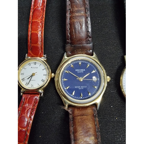 197 - Quantity of 7 watches inc 2 x Accurist, 2 x Sekonda, a pulsar ladies watch and 2 x costume watches