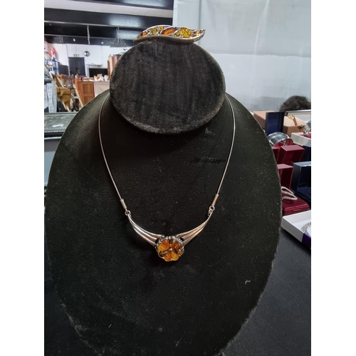 233 - Good 925 silver pendant with genuine tri coloured amber stones in the form of a flower on a 16in 925... 