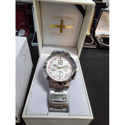 236 - New and unused boxed Spirit of England limited edition men's chronograph watch by Bradford exchange ... 