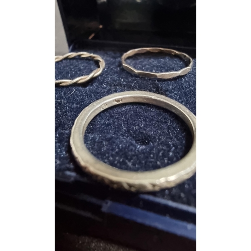 275 - Quantity of 4 925 silver small rings all in good order all marked 925 size J 1/2 size H 1/2, size G,... 