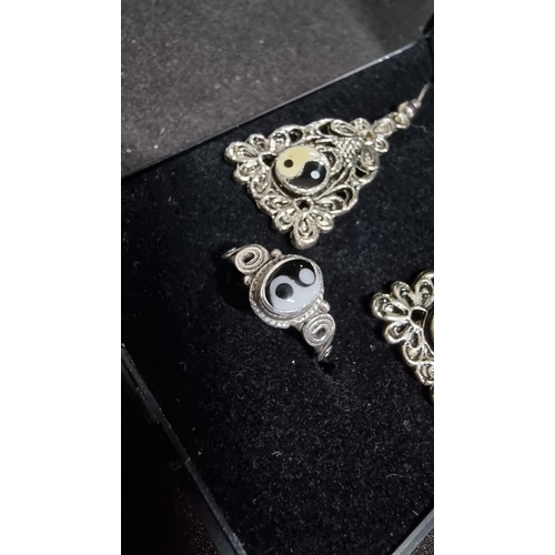 282 - matching ying yang ring and earring set ring is marked 925 silver  the ring is silver tone all in go... 