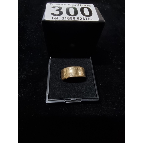 300 - Gents 9ct gold thick wedding band has total weight of 4.5g size U in good clean condition