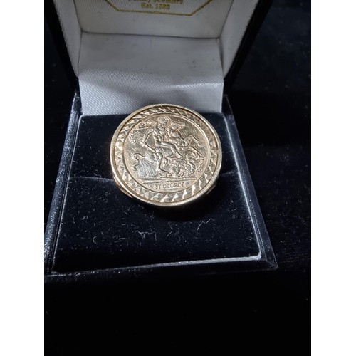 301 - Gents 9ct gold st george signet ring size 'O 1/2' total weight 4.3g