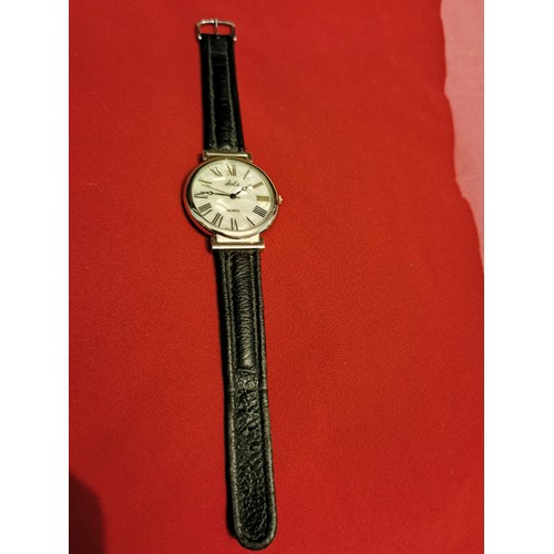 358 - Quantity of Gents & Ladies fashion watches Inc. Sekonda holographic dial watch. Brands Inc. Lorus, T... 