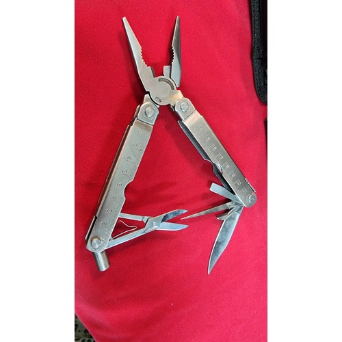 127 - Boxed multi-tool pen knife with its original case in good condition