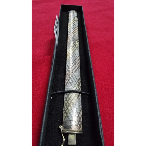 175 - 925 silver Tricolour bracelet with yellow and Rose gold plating in excellent clean condition marked ... 