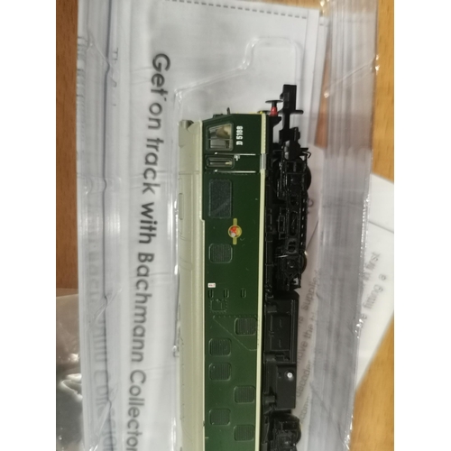 171 - Boxed Graham Farish 371-085 Class 25/1 British Racing Green D5188 Engine with sound etc