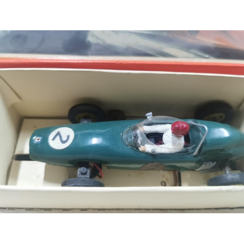 184 - Vintage VIP Raceways box with original instruction book, 2x racing cars, but missing its track. one ... 