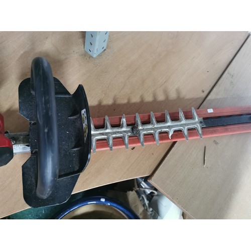 29 - FujiRobin 221 Petrol hedge trimmer, in good order & working