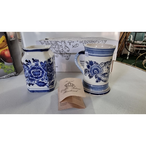 108 - Two vintage Delft blue & white pots along with boxed as new multi chopper Duronic