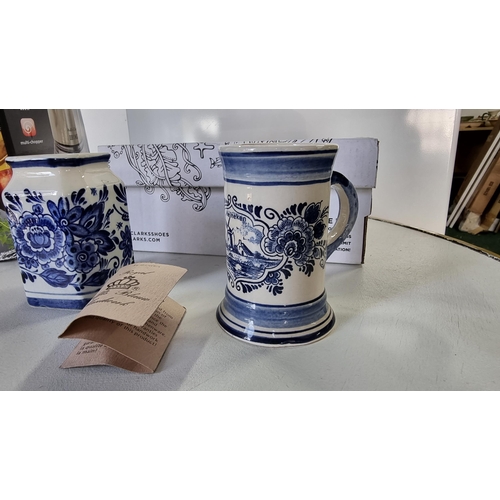 108 - Two vintage Delft blue & white pots along with boxed as new multi chopper Duronic