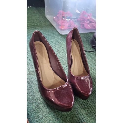 86 - Large qty of ladies as new & hardly used shoes & boots along with qty of as new childs pink sandals,... 