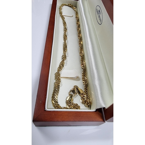 304 - Hallmarked 18ct gold heavy gauge twist curb link neck chain in excellent clean condition presented i... 