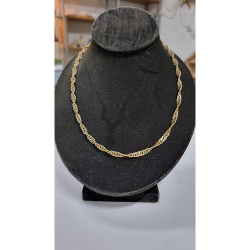 304 - Hallmarked 18ct gold heavy gauge twist curb link neck chain in excellent clean condition presented i... 