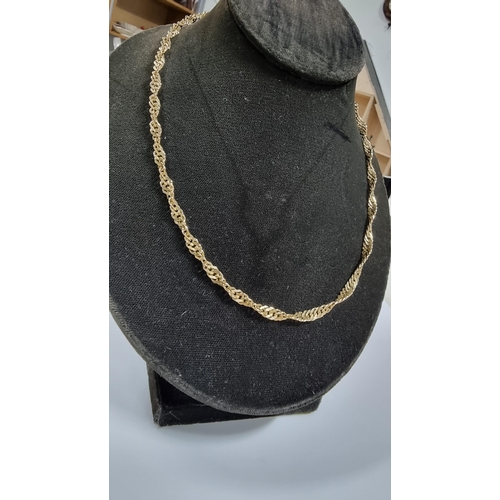 304 - Hallmarked 18ct gold heavy gauge twist curb link neck chain in excellent clean condition presented i... 