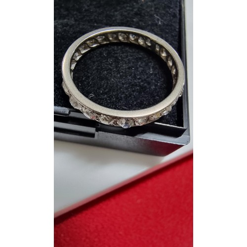 311 - Stunning antique Edwardian 1 carat Platinum diamond eternity ring featuring 25 old round cut natural... 