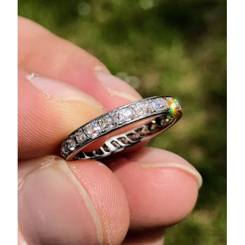 311 - Stunning antique Edwardian 1 carat Platinum diamond eternity ring featuring 25 old round cut natural... 