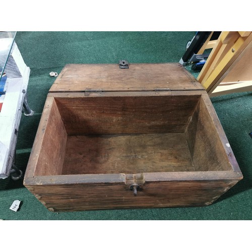 19 - Wooden antique toolbox with original clasp. Height of 26cm x length 50cm x depth 30cm