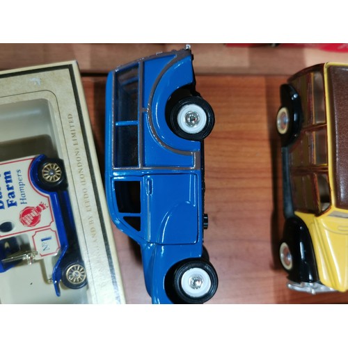 130 - Collection of Dinky and Days Gone toys inc a Morris Minor Traveller, Cadillac, Ford Zepher and boxed... 