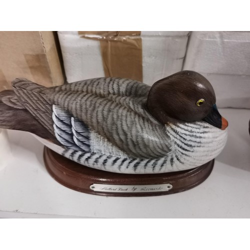 184 - Quantity of 6x ducks, one Mallard by Leonardo, Golden Eye storage pot etc. Largest stands at 14cm hi... 