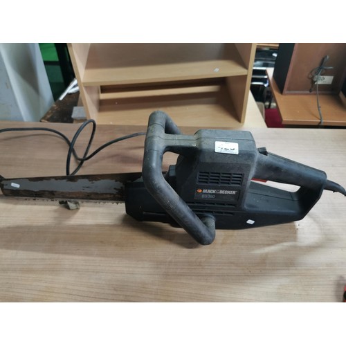 425 - Electric Black and Decker BD380 reciprocating wood saw