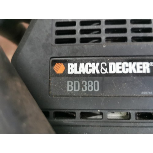 425 - Electric Black and Decker BD380 reciprocating wood saw