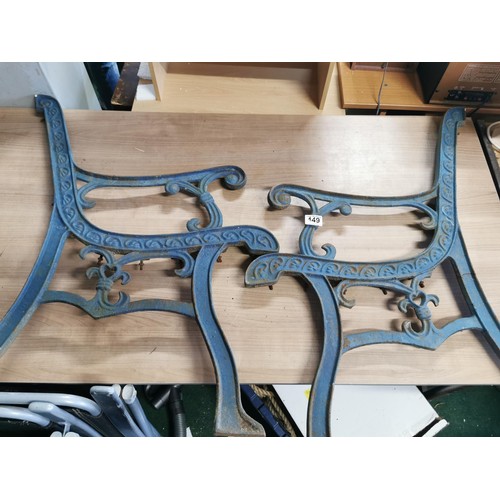 449 - 2x pairs of cast iron bench ends - blue pair in need of restoration along with a floral and weave pa... 