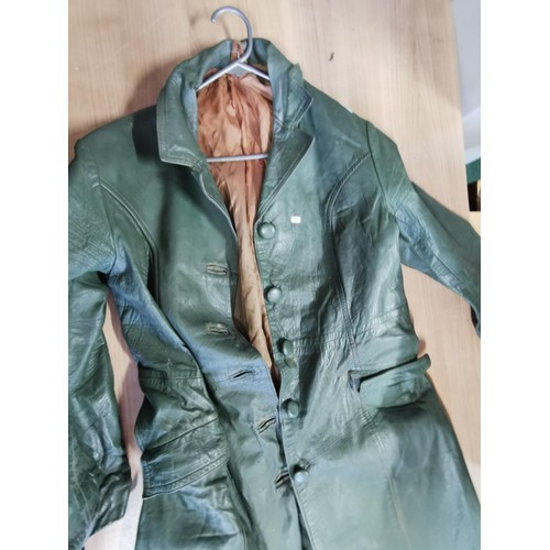 467 - Vintage green leather ladies jacket size 38