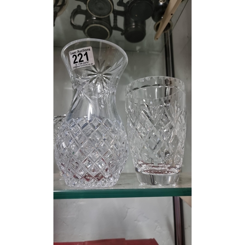 221 - 3x Babycham glasses along with 3x good quality crystal glass vases all in good order.