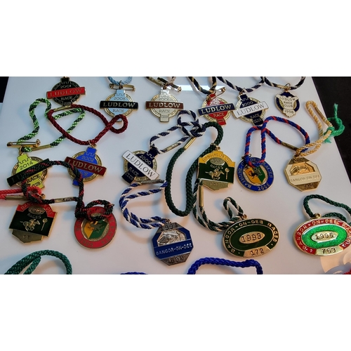 299 - Large collection of various horse racing owners badges mostly for Ludlow & Bangor on Dee, along with... 