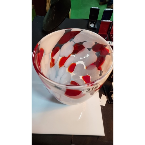 318 - Large art glass vase with a mottled red & white design. Nice finish mark to the base. Good clean con... 