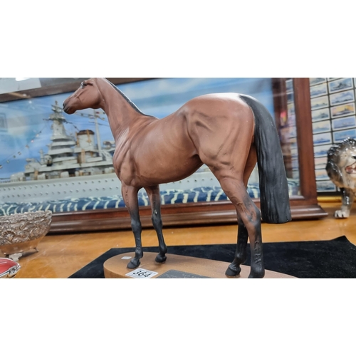 364 - Beswick racing horse (Red Rum) in a matte finish on a wooden plinth - in excellent condition with NO... 