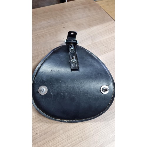 29 - Vintage good quality leather bike seat in good clean condition has a length of 31cm width 25cm