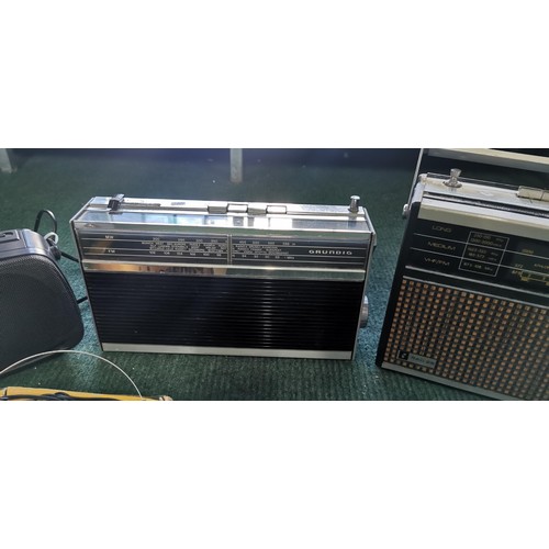 110 - Quantity of vintage radios inc a Grundig TR310B radio, Fidelity RAD26, Matsui RTR203 radio and a vin... 