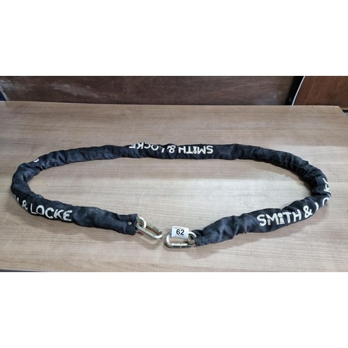 62 - Smith and Locke heavy duty bike chain in excellent condition total length of 198cm