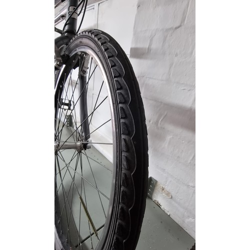 64 - 21 speed GT Terra mountain bike 23in frame in good clean condition tyres in good condition good trea... 